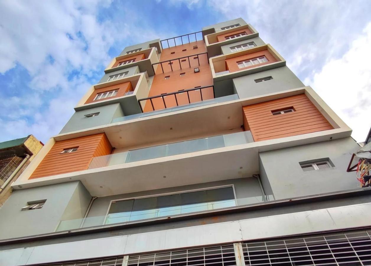 Arzo Hotel Premier Makati City ภายนอก รูปภาพ