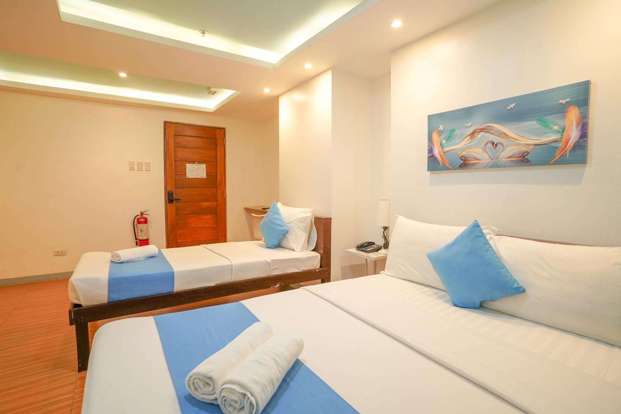Arzo Hotel Premier Makati City ภายนอก รูปภาพ