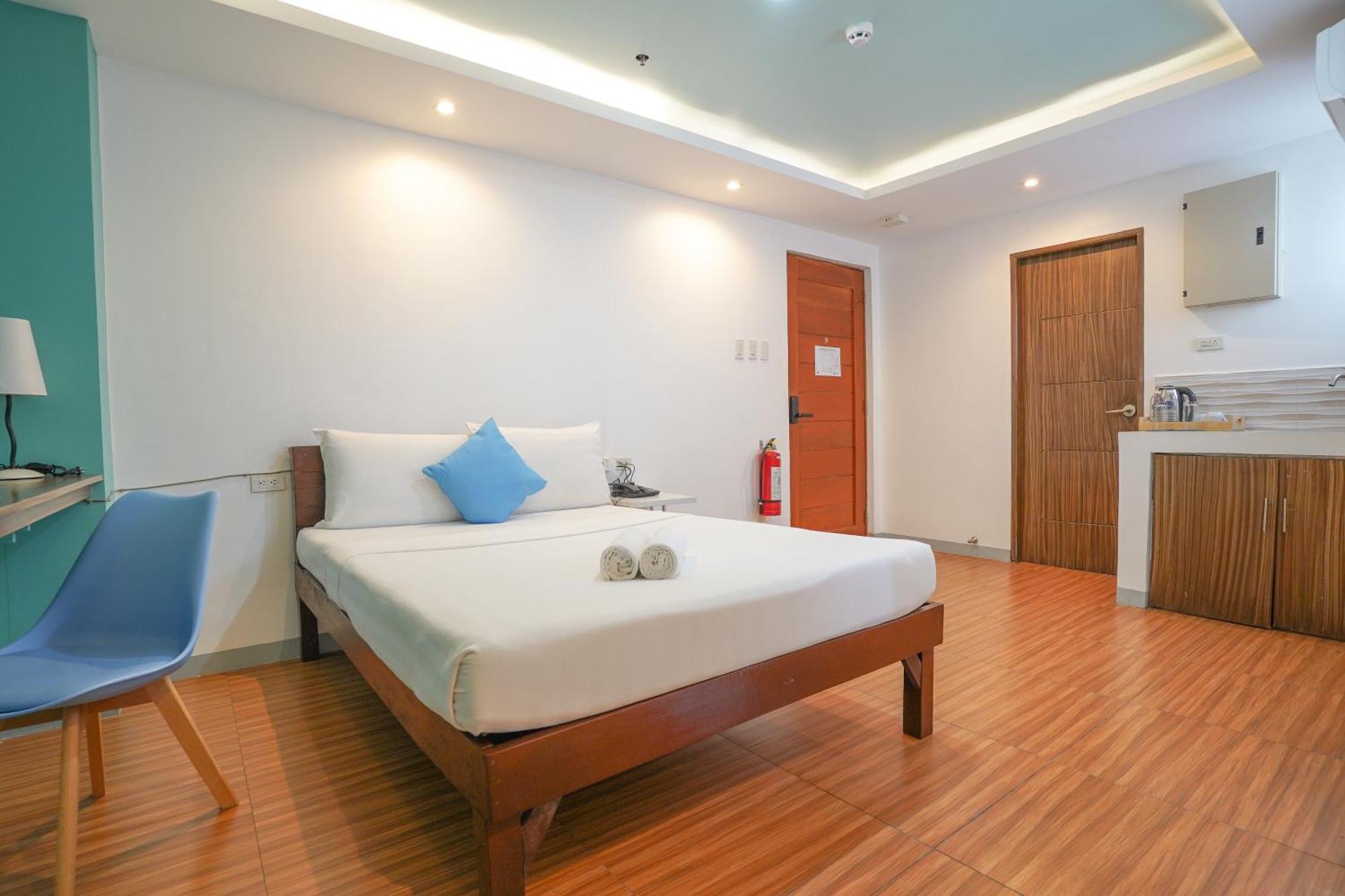 Arzo Hotel Premier Makati City ภายนอก รูปภาพ